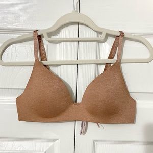 Victoria’s Secret T-shirt Bra